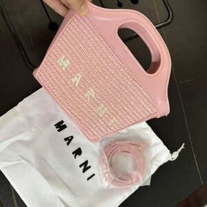 MARNI pink straw shoulder bag